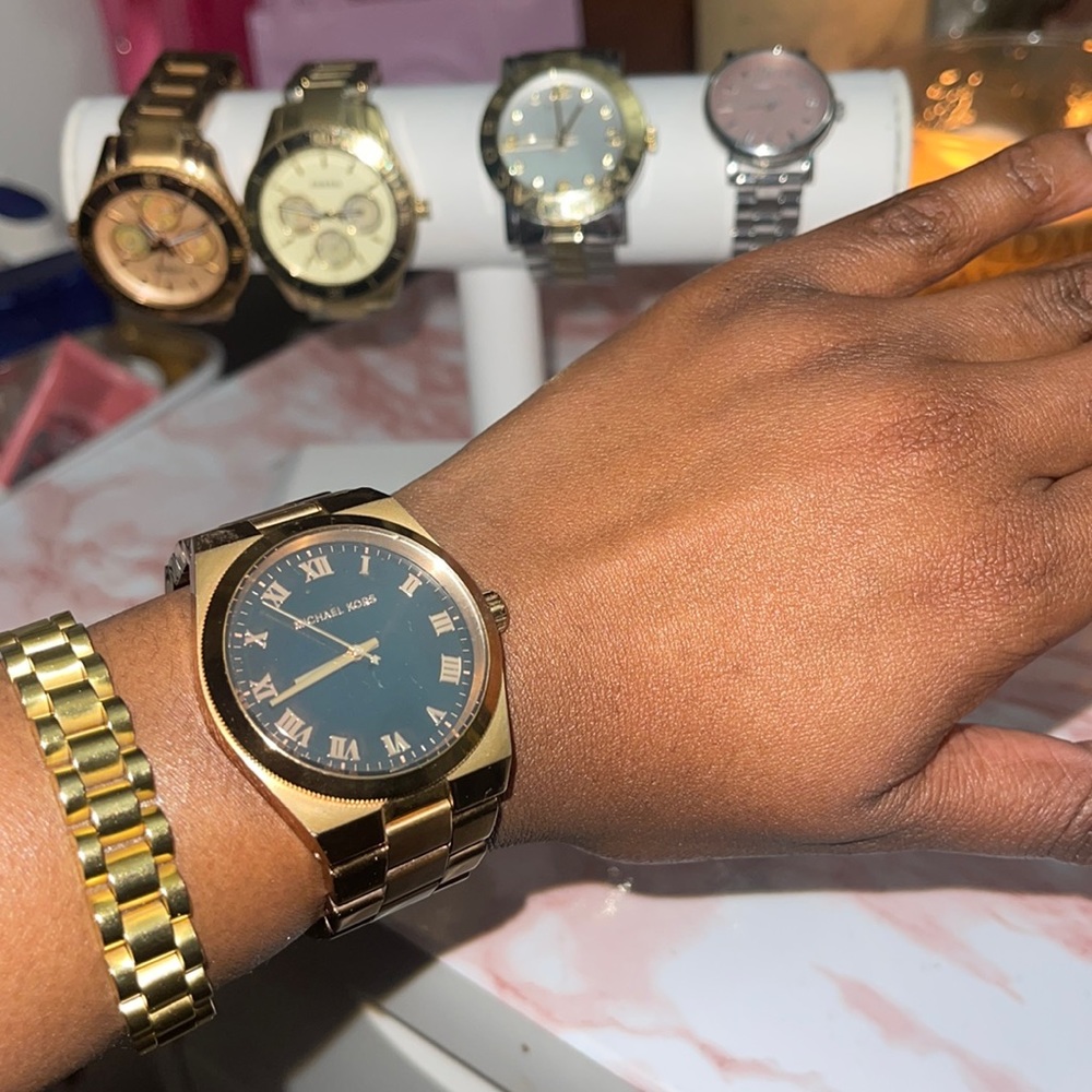 MICHAEL KORS CHANNING WOMEN’S BLACK ROSE GOLD WATCH